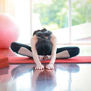 Set Yoga Fitness Rosso 7 Pezzi BalanceFrom Include Tappetino, Cinghia per Stretching, Ginocchiere e Accessori di Supporto - Product Image 6