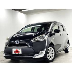 Toyota Sienta Híbrida 2016 con Volante a la Derecha - Product Image 1