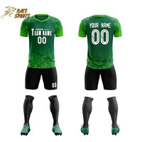 Pabrik tersublimasi kustom manufaktur Pria Wanita seragam sepak bola kaus sepak bola cetakan dan set pendek