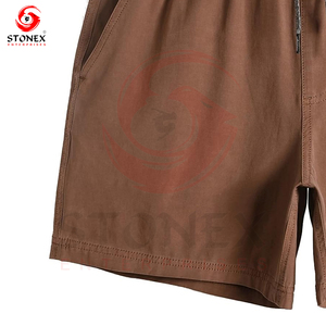 Short coupe-vent d'été décontracté pour hommes en polyester avec taille élastique et poches de couleur unie orange pour un usage quotidien - Product Image 6