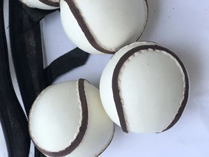 Balles de hurlage multicolores en cuir PU Balles murales d'entraînement à bas prix Sliotars pour l'entraînement en liège avec logo personnalisé Balle de hurlement - Product Image 3