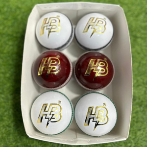 Pelota de Cricket Blanca y Roja Personalizada OEM, 4 Piezas, Cuero, Hecha a Mano, Entrenamiento, Resistente, Calidad Estándar Internacional, Salstar Sports - Product Image 6