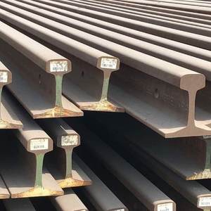 Déchets de voies ferrées usagées en vrac à prix d'usine, très demandés, R50-R65 HMS1 & 2, et ferraille d'acier ferreux à fusionner de qualité 99,99% ISRI 200-206 - Product Image 1