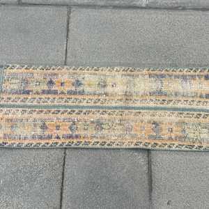 Alfombra Turca Vintage de 1.1x2.7 pies, Alfombra Pequeña Azul de Lana Ikat, Alfombra Ecológica con Respaldo de Látex - Product Image 3