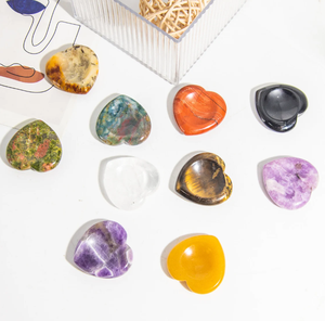 Pierre d'inquiétude de coeur de pierre semi-précieuse d'artisanat de cristal de quartz poli naturel d'Europe pour le massage et les soins curatifs - Product Image 5