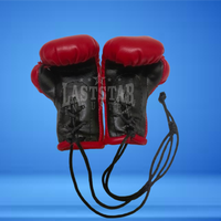 Mini-gants de boxe personnalisés durables en cuir PU, design drapeau national, porte-clés de voiture, pour la vente en gros, OEM Albanie Grèce