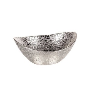 Tazón de Metal de Diseño con Elaboración Artística, Perfecto para Mejorar la Estética de la Cena y para Anfitrionar Invitados - Product Image 3