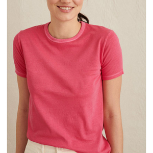 Camiseta de algodón de manga corta de alta calidad para mujer Color rojo personalizado Características al por mayor Logotipo personalizado Ropa informal Diseño en blanco - Product Image 5