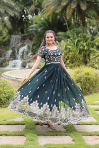 ชุดออกแบบสวยสำหรับผู้หญิงกับ dupatta หนักชุดอินเดียยาวสำหรับฟังก์ชั่นนักออกแบบปากีสถาน kurti - Product Image 2