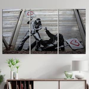 Impression sur toile Banksy Peace vs Love : Décoration abstraite d'art urbain, lot de 3 toiles - Product Image 1