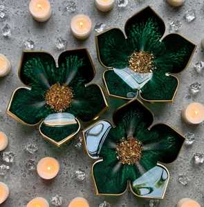 Piezas de Arte de resina en forma de flor para una lujosa decoración del hogar para regalos y exposiciones diseñadas para ocasiones Diwali - Product Image 1