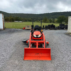 Envío gratis Kubota BX2380 Tractor agrícola con cargador de conexión rápida y cubo <500hrs 4WD 23HP Motor diésel 540 PTO Enganche de 3 puntos - Product Image 3