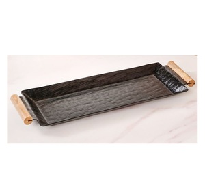 Plateau de service rectangulaire en aluminium Restaurant Hôtels Table Décorative But Style unique Plateau de serveur fait main Approvisionnement alimentaire - Product Image 2