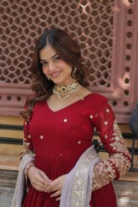 Salwar Kameez de Alta Calidad para Mujer, Diseño Tradicional con un Toque Moderno, Ropa de Fiesta de Algodón India y Pakistaní, Venta al por Mayor - Product Image 5