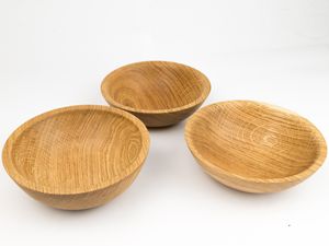 Bol de service alimentaire en bois émaillé de forme ronde Bol à salade en bois fait à la main de luxe de qualité supérieure - Product Image 5