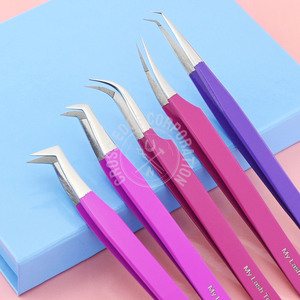 Pinzas Profesionales para Extensión de Pestañas, Curvadas a 90 Grados, para Volumen y Pestañas Clásicas, Punta de Fibra, Agarre Antideslizante de Diamante - Product Image 1