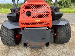 Cortadora de Césped Diésel Kubota ZD1211 de Grado Comercial, Tractor de Giro Cero de Uso Pesado - Product Image 5