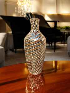 Grand Vase en Mosaïque de Vitrail Vintage Fait Main - Product Image 2