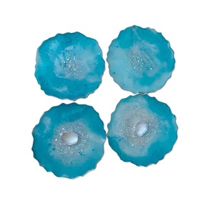 Ensemble de sous-verres indiens faits à la main en résine bleue 4 pièces de qualité supérieure tapis et tampons de décoration de table prix en vrac accessoires accessoires - Product Image 1