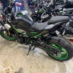 Oferta de Calidad: Motocicleta Estándar Z900 SE ABS (ZR900TSFNL) 2026 Nueva a la Venta con 3 Años de Garantía - Product Image 1