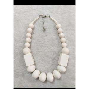 Collar de Resina con Elementos Naturales en Oferta, para Joyería de Estilo Ecológico, Uso Espiritual y Meditación, Suministro Disponible en Todo el Mundo - Product Image 6