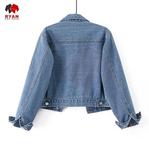 Veste en jean pour femme au quotidien avec tissu doux au toucher, coupe décontractée et design tendance de style streetwear - Product Image 3