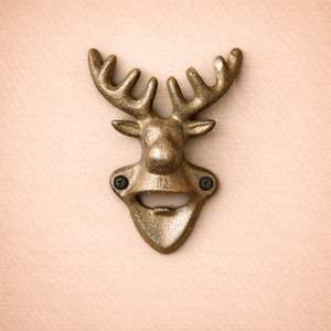Abridor de Botellas de Hierro Fundido con Cabeza de Ciervo, Estilo Rústico, Fuerte Agarre, Fácil de Usar, Decoración para Cocina o Bar - Product Image 1