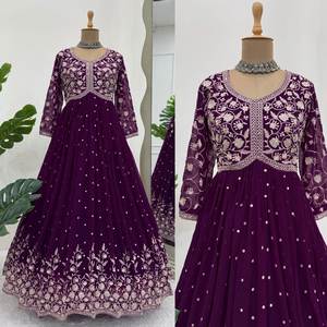 Grandeur Redefined Vestidos únicos con manga larga Elegante boda moderna para mujer Anarkali de Grootinn - Product Image 4