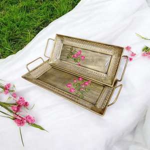 Juego de bandejas de metal antiguas modernas Diseño grabado completo intrincado con pintura Pichwai Juego de 2 hechos a mano para regalar - Product Image 4