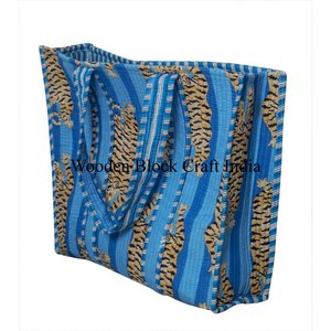 Vente en gros de sacs fourre-tout en coton 100% imprimé jungle, design personnalisé, sac de plage à bandoulière, sac à main en coton imprimé, grand sac matelassé - Product Image 4