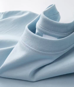 OEM sur mesure hommes 100% coton T-shirt coupe ajustée confortable conception chaude couleur unie coupe ample sérigraphie lettre - Product Image 2