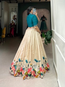 Lehenga choli ผ้าไหมทัสซาร์พร้อมงานพิมพ์ลายดอกไม้สีสวย - Product Image 4