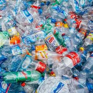 100% rõ ràng Chai PET số lượng lớn <span class=keywords><strong>HDPE</strong></span>/Nhựa phế liệu chất thải trong kiện tái chế nhựa lớp cho đúc - Product Image 1