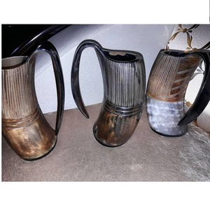 Taza de cuerno de búfalo vikingo medieval, taza de cerveza Ale Mead de 16 oz, mango de Stein Vintage, diseño grabado personalizado vikingo medieval terminado - Product Image 2