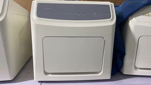 Quantitativer Echtzeit-PCR-Analysator mit 4/6 Fluoreszenz kanälen OEM-unterstützte Molekularbiologie-Labor versorgung - Product Image 4