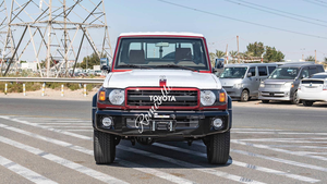 รถมือสอง Toyota Land Cruiser 79 Pickup 5 ประตู 5 ที่นั่ง SUV 8 สูบ 4.5L ดีเซล เกียร์ธรรมดา พวงมาลัยซ้าย เบาะผ้าสีเข้ม ปี 2020 จากเจ้าของคนแรก - Product Image 2