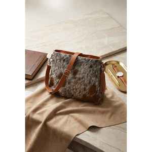Bolso Bandolera de Cuero Vacuno Hecho a Mano Estilo Vintage con Borla - Bolso de Hombro Bohemio para Mujer - Product Image 2