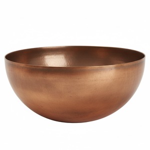 Bol de service rond en cuivre finition antique, best-seller, pour la maison, les hôtels, les tables, les traiteurs et les cantines, bols de service alimentaire - Product Image 1