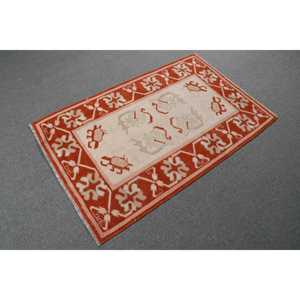 Vintage Small Rug 2.7x4.4 ft (83x135 cm), Turkish <b>Red</b> Patchwork <b>Wool</b> Rug - Product Image 4