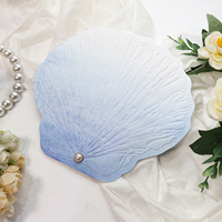 Tarjeta Premium en forma de concha de doble capa con relieve y tarjeta de menú de boda de acrílico transparente con decoración de perlas para boda