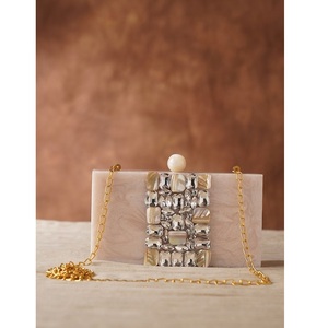 Pochette de sac en résine à la mode pour les filles pochette à main de fête de cadeau de mariage avec une belle décoration - Product Image 1