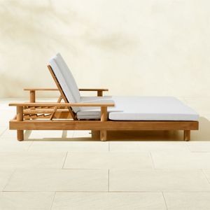 Elegant Sun Lounger Made from Sustainable Materials with Water-Resistant <b>Cushions</b> <b>for</b> All-Season Use - Product Image 2