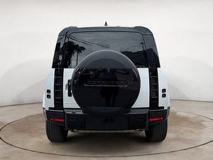 Land Rover Defender 110 P300 S AWD 2024 prêt à être expédié - Product Image 6