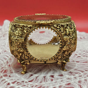 กล่องแก้วใสมีมุมเอียงทำจากทองเหลืองขนาดกำหนดได้เองสีทองมีลายนูนออกแบบให้เป็นเครื่องประดับสำหรับจัดเก็บแหวนของที่ระลึกกล่องเครื่องประดับ - Product Image 1