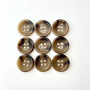 Real Buffalo Horn Botones de 4 agujeros para camisas y pantalones - Product Image 2