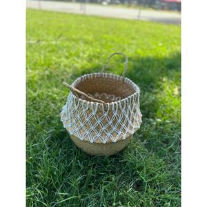 Panier en jonc de mer tissé à la main décor en jonc de mer naturel avec accent de fil - Product Image 1