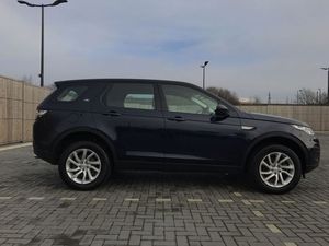 Range Rover Discovery Sport SUV AWD essence turbo 400PS, très propre, modèle 2019, disponible à la vente - Product Image 4