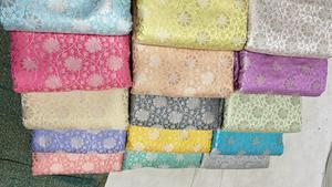 Premium 100% soie Jacquard tissé brocart tissu pour robes de mariée haute qualité Textile tapisserie d'ameublement artisanat en gros en vrac - Product Image 4