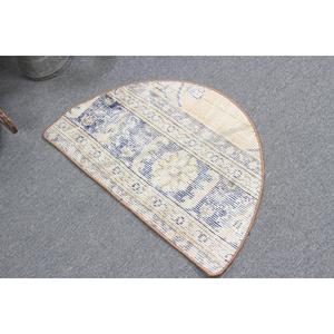 Tapis rond turc vintage 2,5x1,5 pi (75x45 cm), tapis bleu avec motifs de plantes et d'arbres - Product Image 2