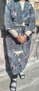 Bata de baño térmica con estampado Floral personalizada, Kimono de terciopelo de larga duración para mujeres y hombres, gran ropa de playa de noche de invierno, regalo perfecto - Product Image 4